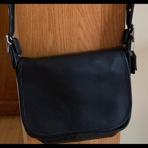 Beautiful Vintage Coach Crossbody/Shoulder Bag